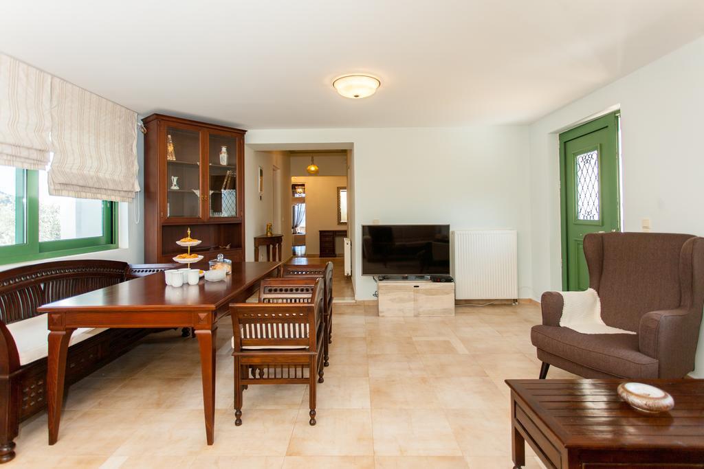 Augusta Country House Deres Luaran gambar