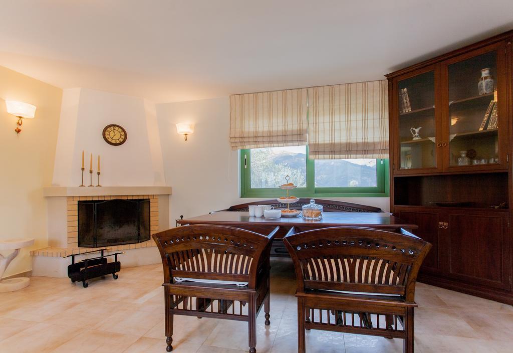 Augusta Country House Deres Luaran gambar
