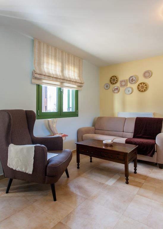 Augusta Country House Deres Luaran gambar