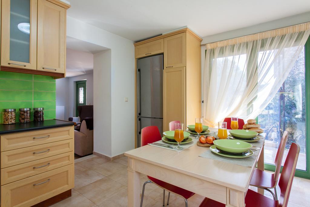 Augusta Country House Deres Luaran gambar