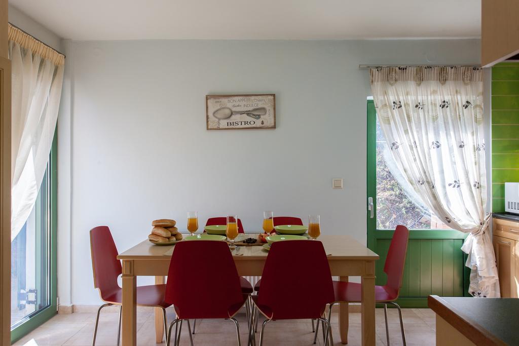 Augusta Country House Deres Luaran gambar