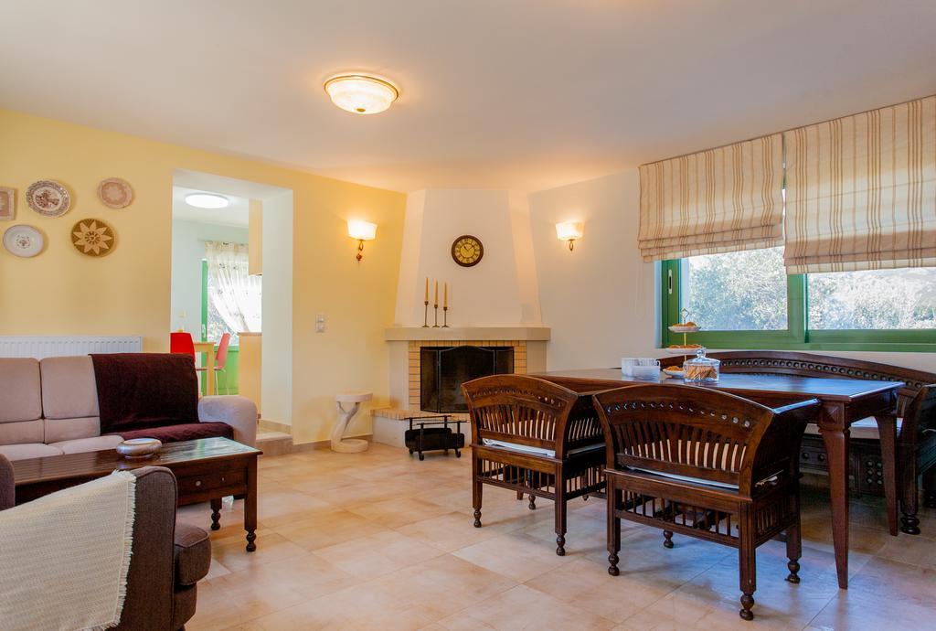 Augusta Country House Deres Luaran gambar