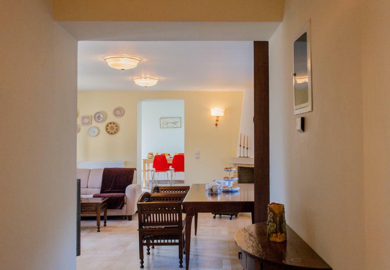 Augusta Country House Deres Luaran gambar